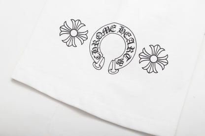 クロムハーツ ビジョンテーブルダガーTシャツ K6025