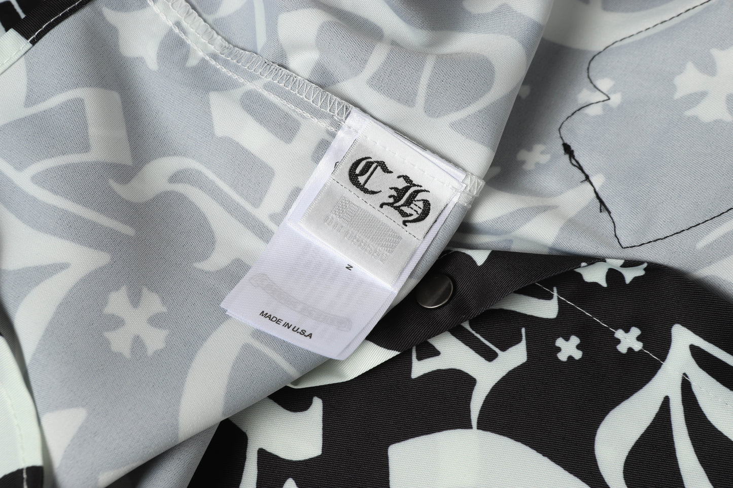 Chrome Hearts 新登場の速乾性半袖シャツが大人気